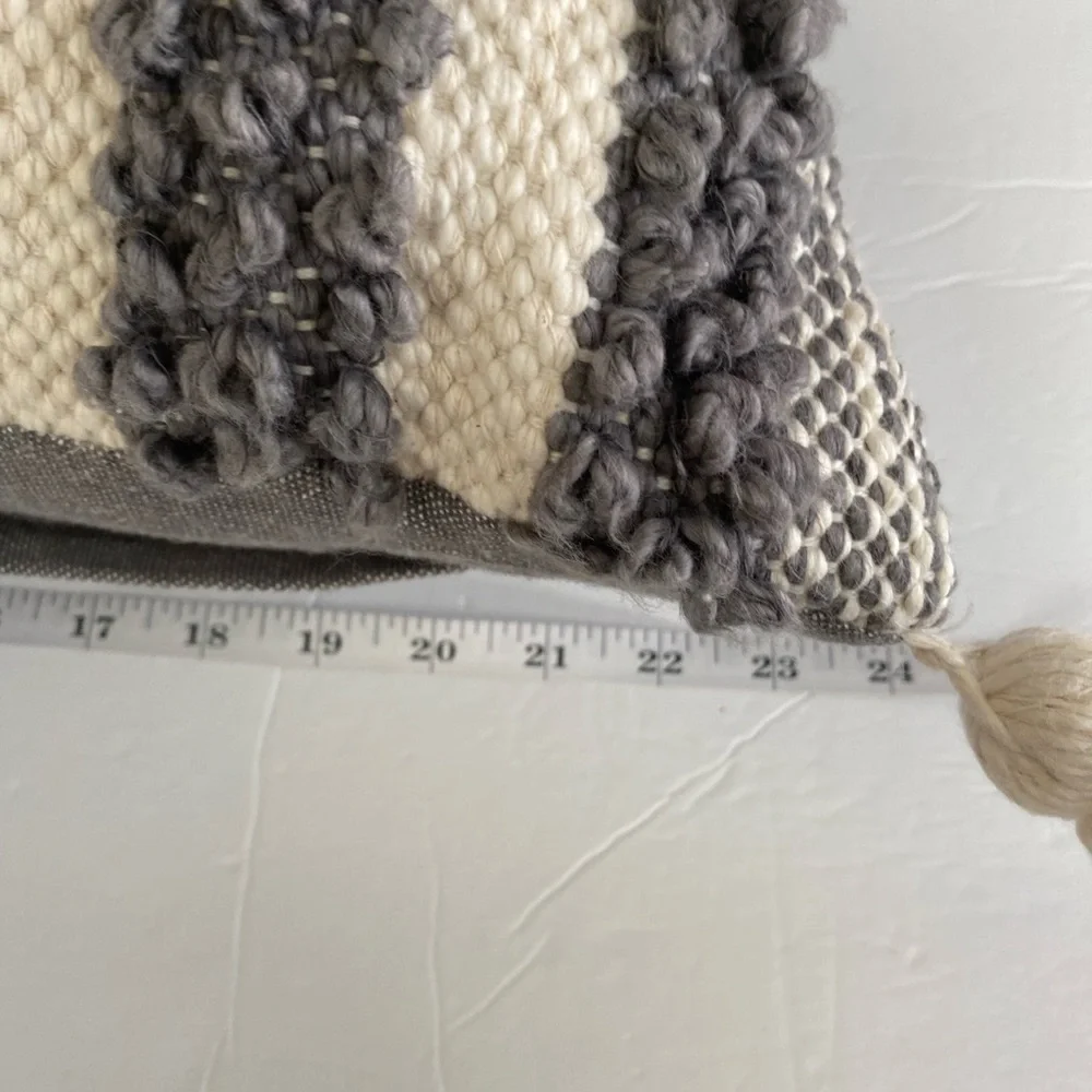 N/A kirklands pillow